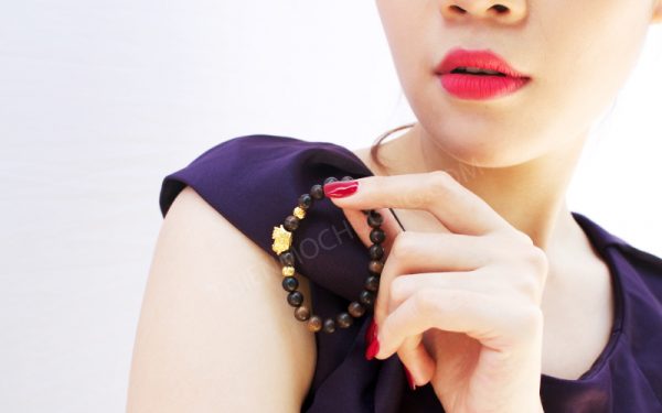 Pixiu agarwood beaded bracelet with 24k gold - premium
