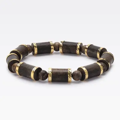 vòng trầm hương bọc vàng