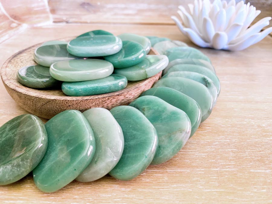 Đá Aventurine thạch anh mờ với sắc xanh lá cây tự nhiên