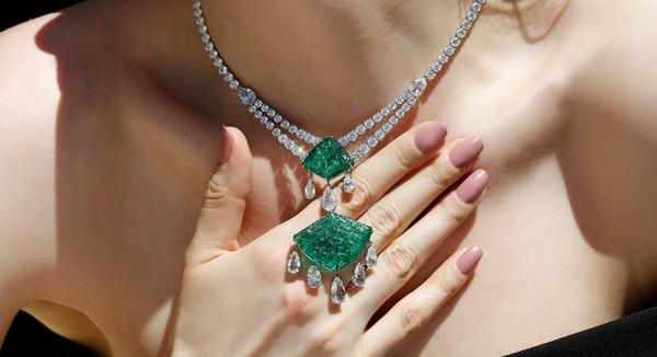 Các trang sức xuất hiện của đá quý Emerald luôn luôn chinh phục được ánh nhìn của người yêu cái đẹp