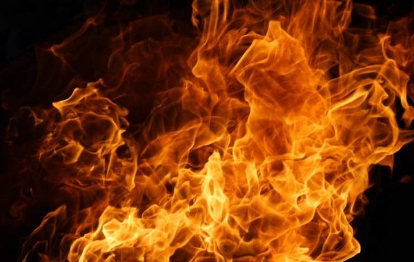 Lư Trung Hỏa nghĩa là lửa trong lò nóng nảy và hữu dụng
