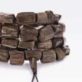 chuỗi trầm hương