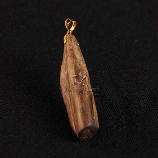 Mặt dây chuyền gỗ trầm hương Philippine vô định hình