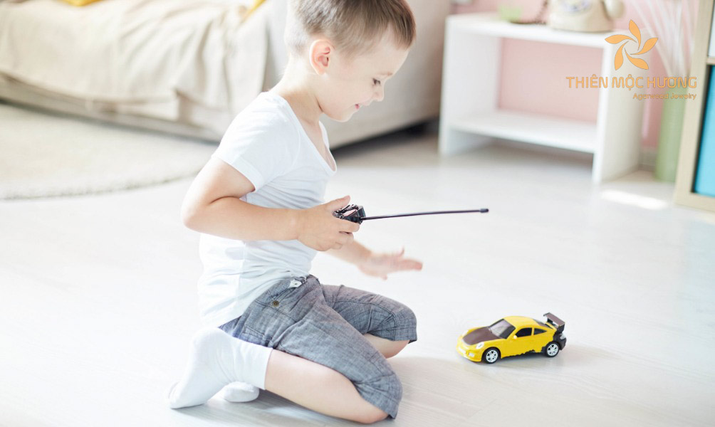 Xe ô tô đồ chơi - Quà tặng cho bé trai 1 tuổi - 2 tuổi “quốc dân”