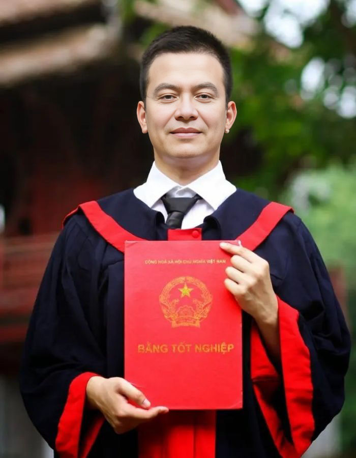 Hải Trầm Hương tốt nghiệp nhiều trường đại học và có nền tảng kiến thức tốt