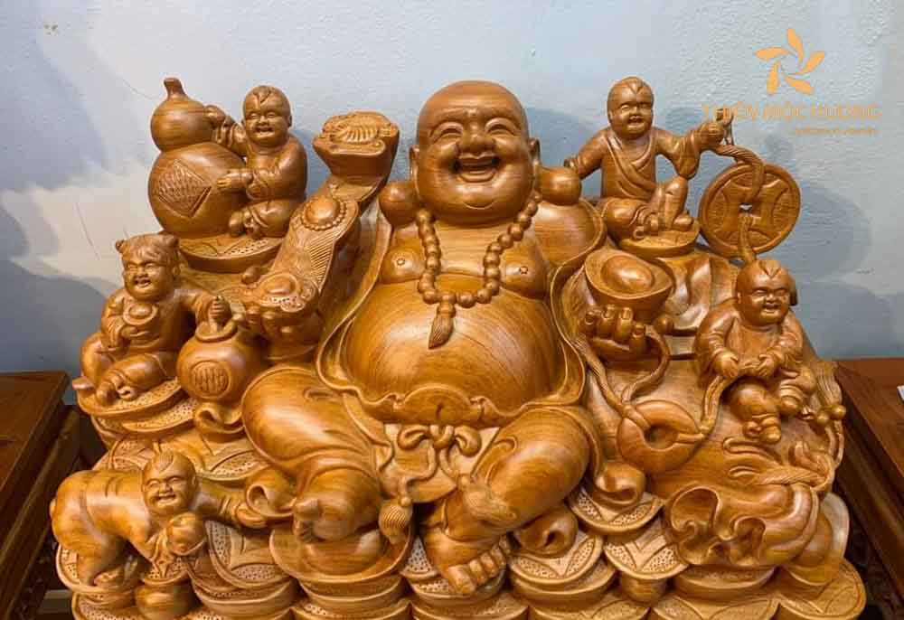 Tượng Phật Di Lặc sẽ mang an lành và tiền tài cho Bích Thượng Thổ