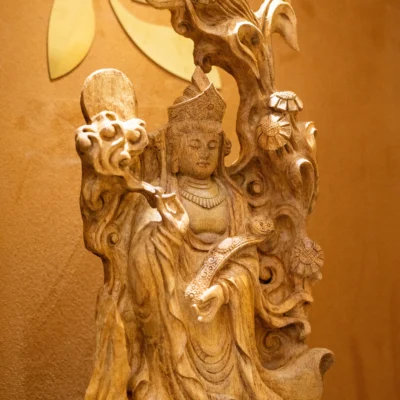 Alternative view of Tượng Phật Trầm Hương Minh Hỏa Địa Tạng