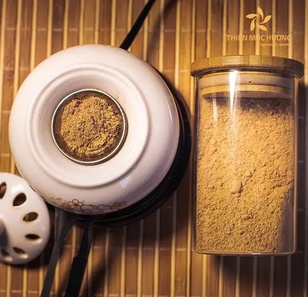 Bạn có thể trải nghiệm trầm hương qua nhiều cách đốt khác nhau, từ nhang, nụ, bột đến miếng gỗ, nhằm lan tỏa hương thơm thuần khiết, mang lại sự an yên và nguồn năng lượng hài hòa