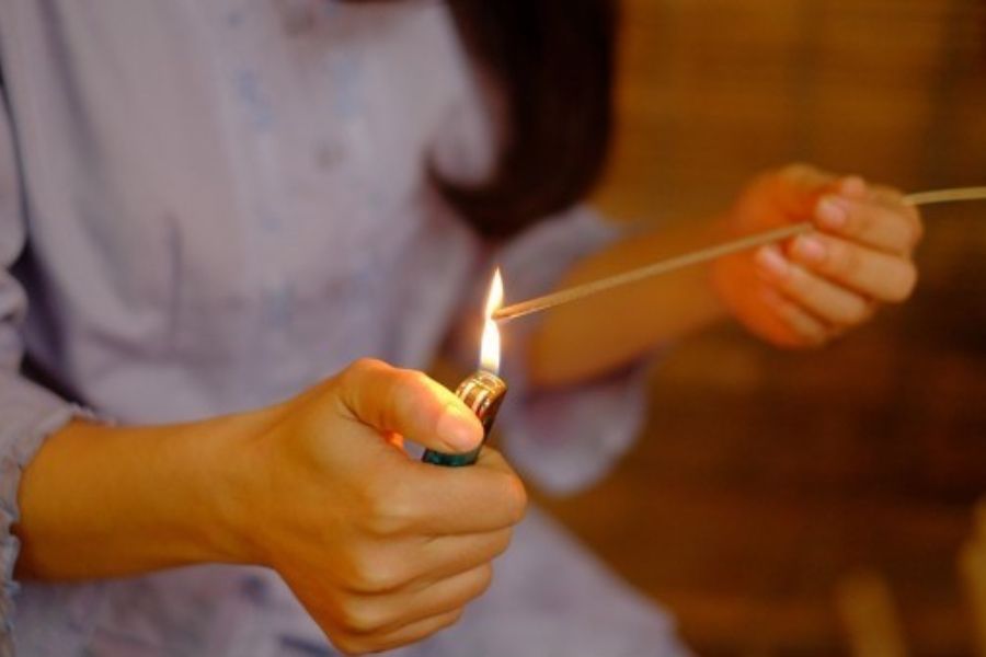 Ngôi nhà mới trước khi có người ở thường tích tụ âm khí, mùi sơn và năng lượng trung tính chưa được khai thông