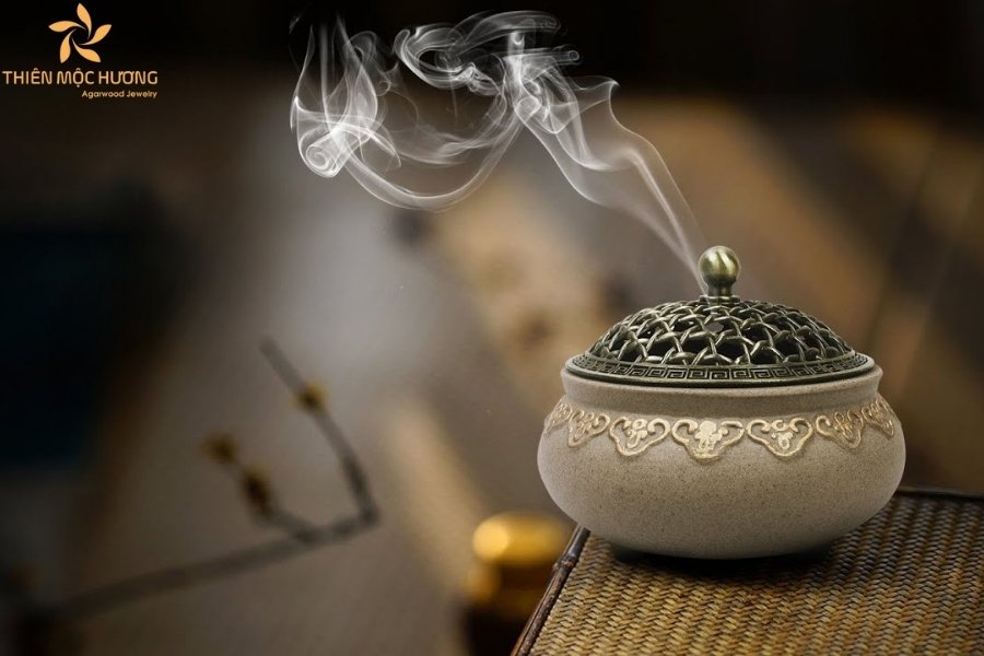 tram-huong-trong-hoi-giao-va-thien-chua-giao