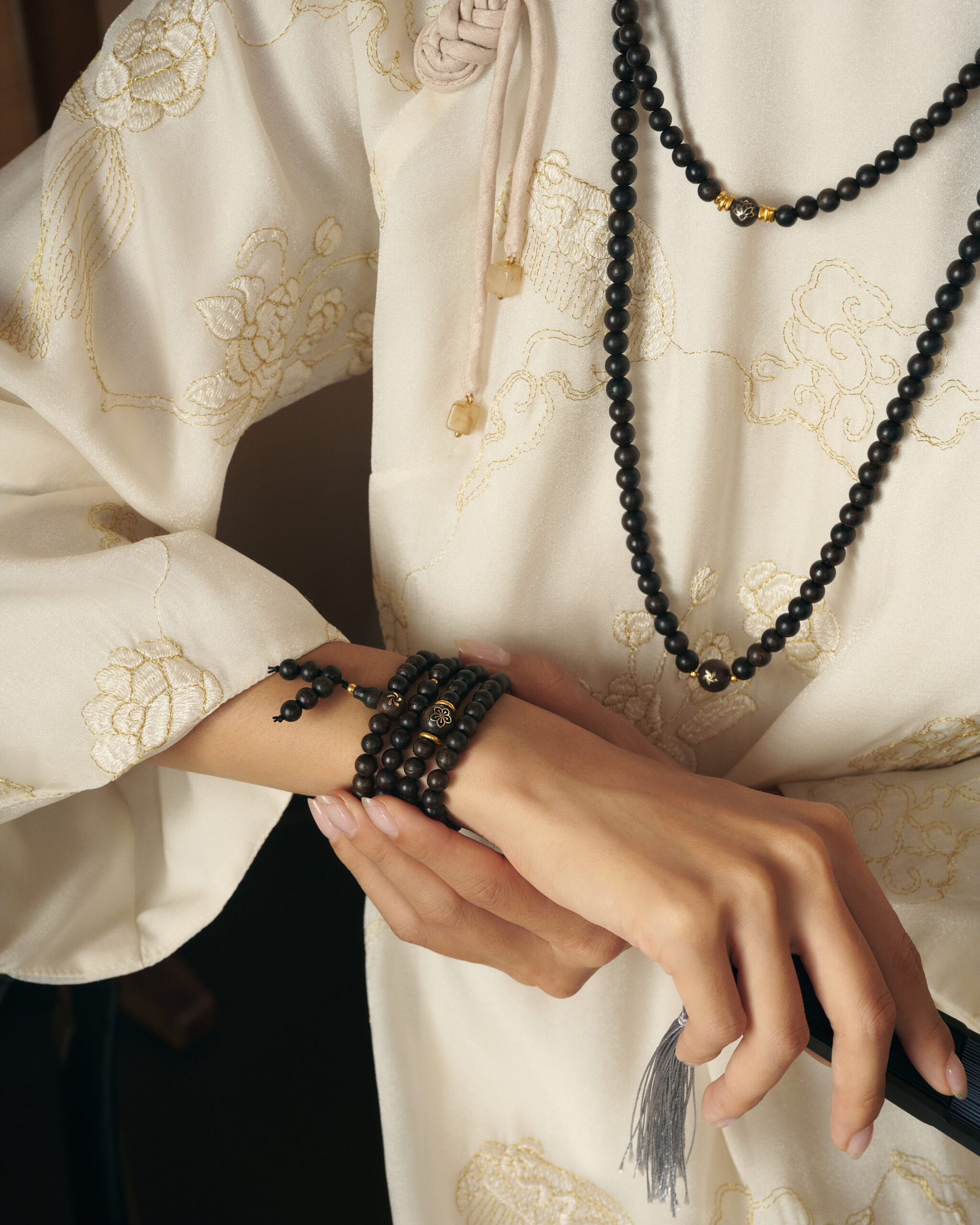 Chuỗi Cổ 108 Kim Quang Tuệ - Trầm Hương Việt Nam VIP Khảm Vàng - Ảnh 2