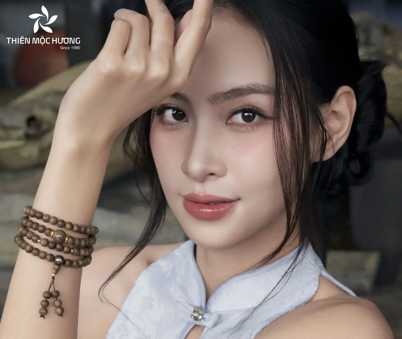 Người sử dụng cần chú ý cách đeo và bảo quản vòng trầm hương đúng chuẩn để giữ trọn vẹn hương thơm, vẻ đẹp và giá trị phong thủy của sản phẩm