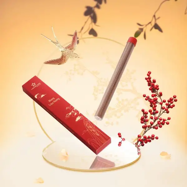 Nhang Trầm Hương Không Tăm Đại An của Thiên Mộc Hương lan tỏa hương thơm tinh khiết, đảm bảo an toàn tuyệt đối cho sức khỏe.