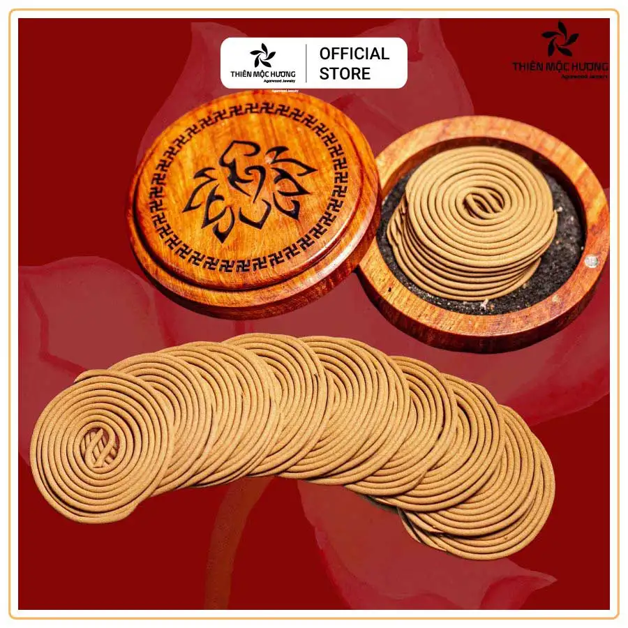 Người dùng có thể đặt nhang thanh, nụ hay vòng đúng vị trí trong bát hương, lư xông hoặc đế chuyên dụng để hương cháy đều, lan tỏa thanh khiết và giữ trọn sự trang nghiêm