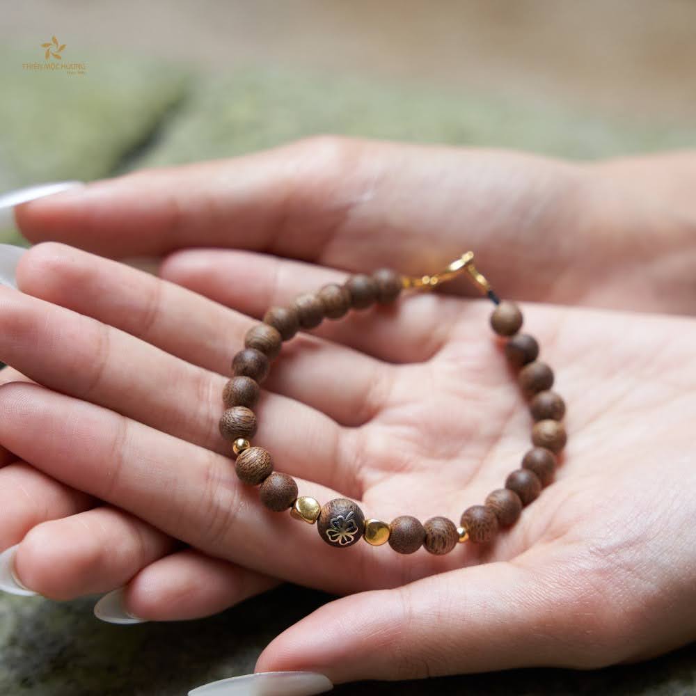 Vòng tay 21 biểu trưng cho ngũ căn, ngũ lực, thất bồ đề phần và ngũ trí phật