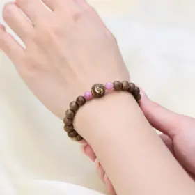 vòng tay trầm hương