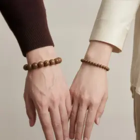 Vòng tay trầm hương cặp đôi