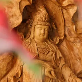 tượng trầm hương