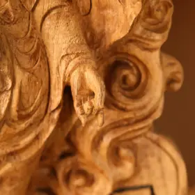 tượng trầm hương