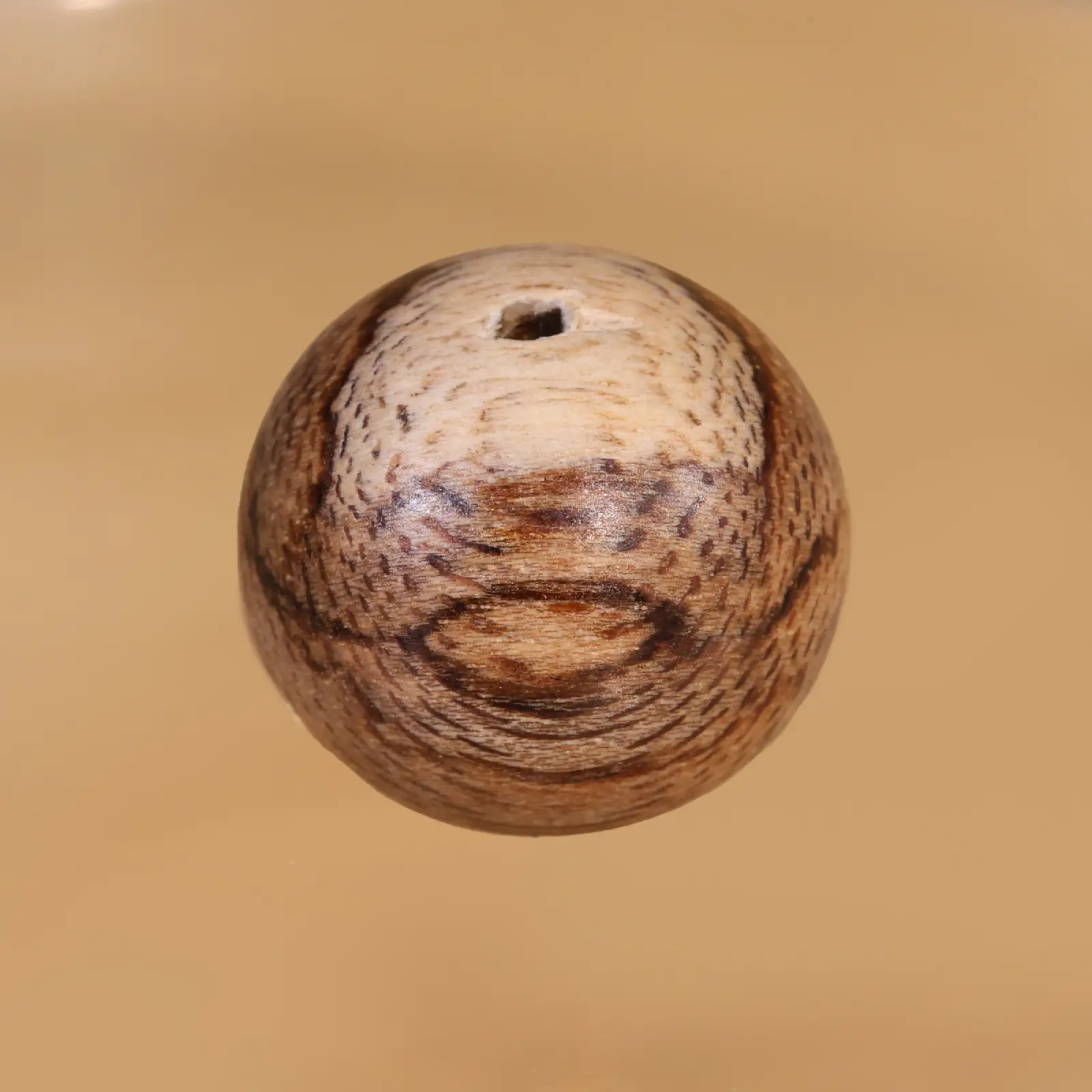vòng tay trầm hương