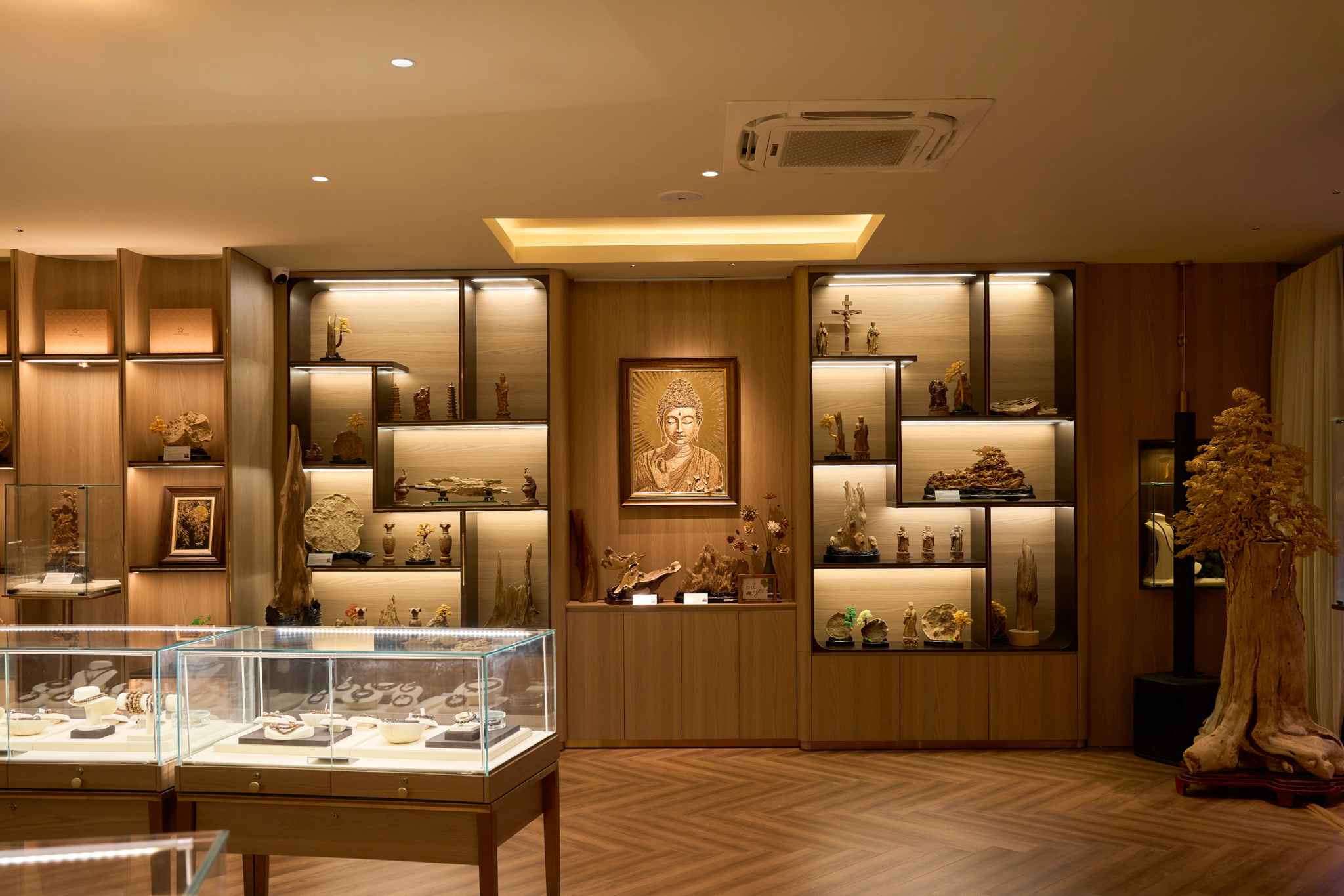 Mỗi góc tại Art Gallery Thế giới Trầm Hương đều được bài trí những chất liệu nghệ thuật dân tộc để tôn vinh Nghệ Trầm.